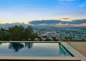 Виллы 5+1 с большим садом в центре Бодрума 