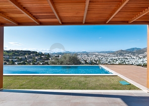 Виллы 5+1 с большим садом в центре Бодрума 