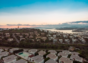 Виллы 5+1 с большим садом в центре Бодрума 