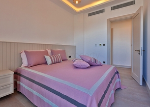 Виллы 5+1 с большим садом в центре Бодрума 