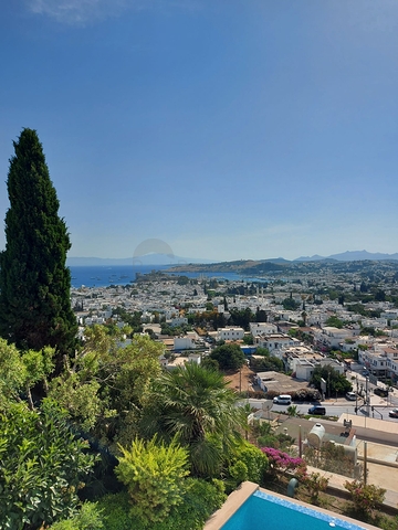 Вилла из натурального камня с шикарным видом на крепость