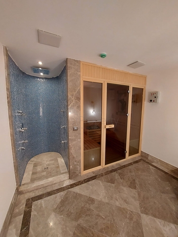 Вилла из натурального камня с шикарным видом на крепость