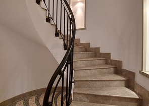 Вилла из натурального камня с шикарным видом на крепость