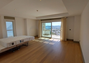 Вилла из натурального камня с шикарным видом на крепость