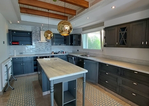 Вилла из натурального камня с шикарным видом на крепость