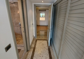 Вилла из натурального камня с шикарным видом на крепость