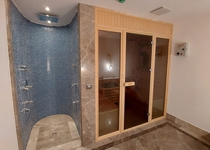 Вилла из натурального камня с шикарным видом на крепость