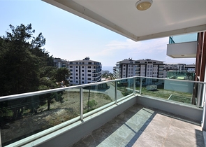 Меблированная квартира 1+1 с видом на хвойный лес в Каргыджак