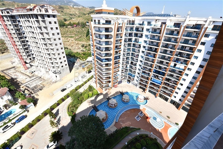 Пентхаус 2+1 в популярном комплексе в Махмутларе