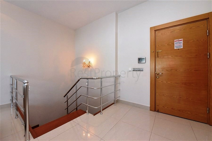 Пентхаус 2+1 в популярном комплексе в Махмутларе