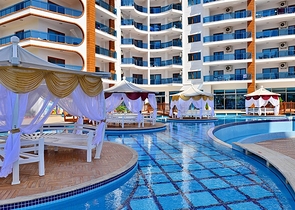 Пентхаус 2+1 в популярном комплексе в Махмутларе