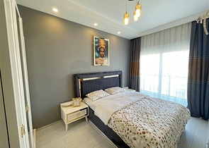 Трехкомнатная квартира с отдельной кухней в районе Паяллар