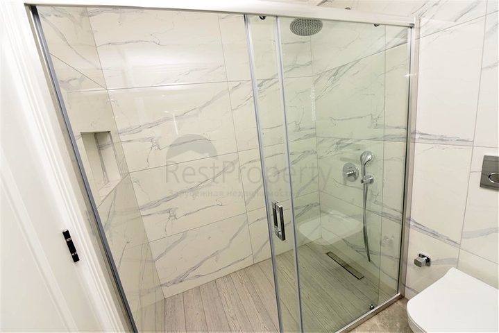 Четырехкомнатный пентхаус в новом жилом доме района Оба