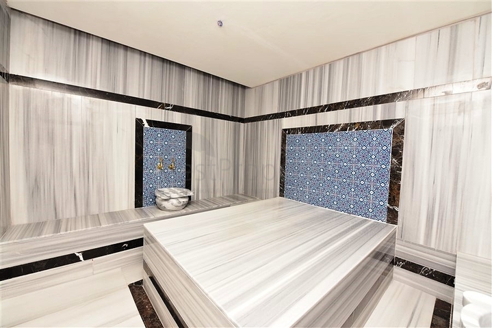 Четырехкомнатный пентхаус в новом жилом доме района Оба