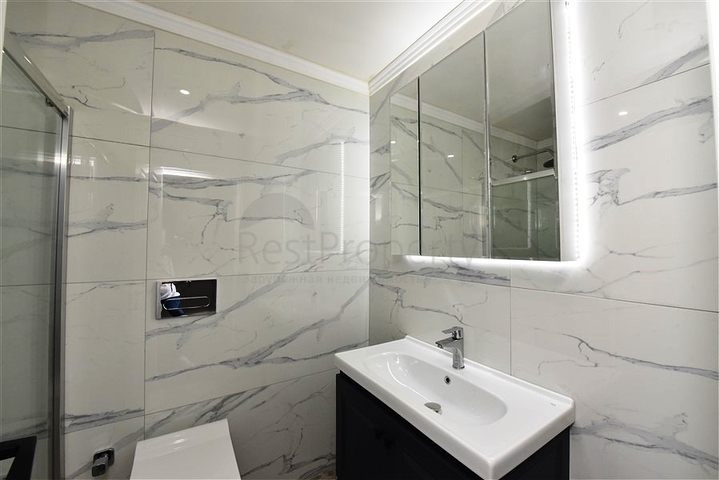 Четырехкомнатный пентхаус в новом жилом доме района Оба