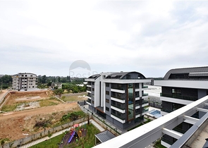 Четырехкомнатный пентхаус в новом жилом доме района Оба