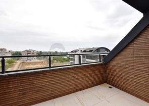 Четырехкомнатный пентхаус в новом жилом доме района Оба