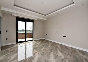 Четырехкомнатный пентхаус в новом жилом доме района Оба