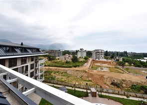 Четырехкомнатный пентхаус в новом жилом доме района Оба