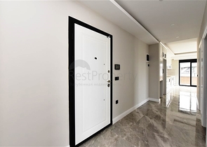 Четырехкомнатный пентхаус в новом жилом доме района Оба