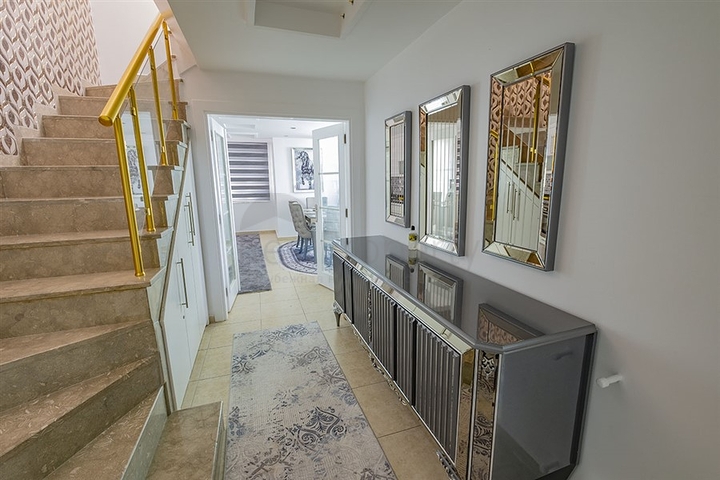 Пентхаус 4+1 в районе Тосмур