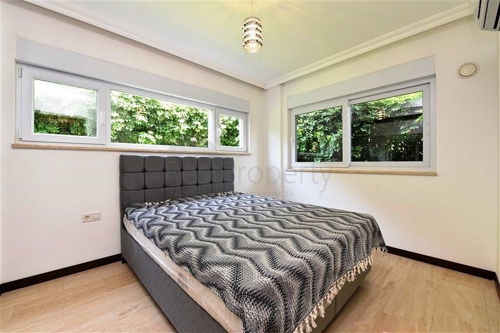 Садовый дуплекс рядом с морем в Конаклы