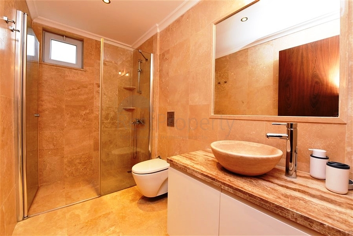 Садовый дуплекс рядом с морем в Конаклы