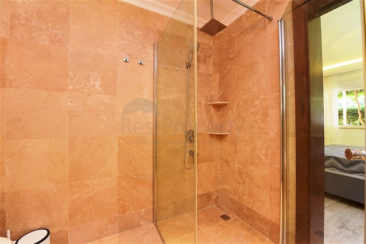 Садовый дуплекс рядом с морем в Конаклы