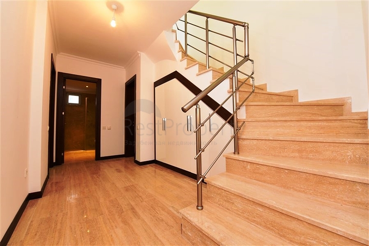 Садовый дуплекс рядом с морем в Конаклы