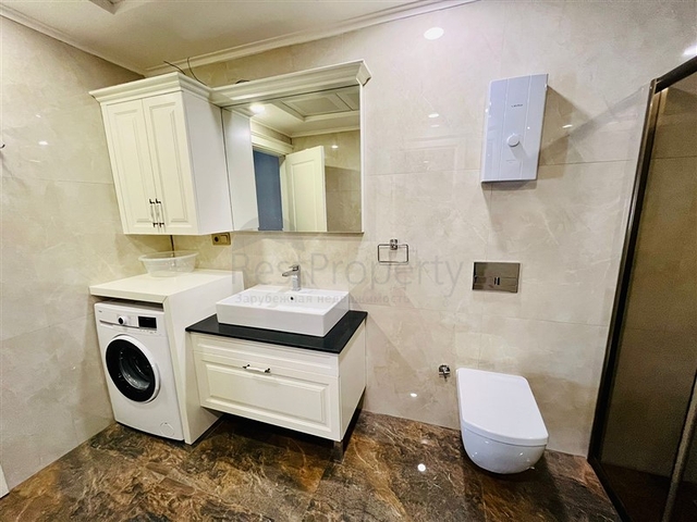 Шикарный пентхаус у моря в элитном районе Каргыджак