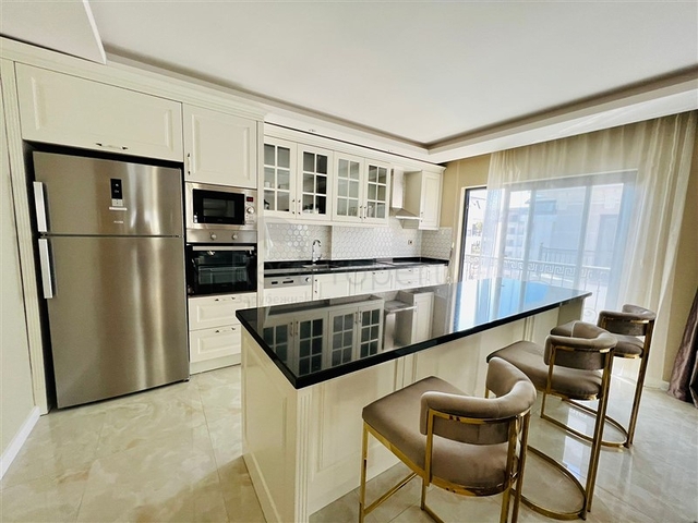 Шикарный пентхаус у моря в элитном районе Каргыджак