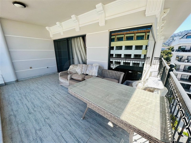 Шикарный пентхаус у моря в элитном районе Каргыджак