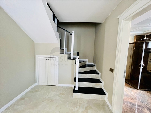 Шикарный пентхаус у моря в элитном районе Каргыджак