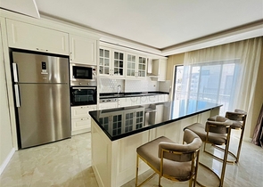 Шикарный пентхаус у моря в элитном районе Каргыджак