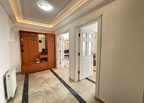 Трехкомнатная квартира на первой линии в районе Махмутлар