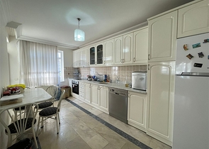 Трехкомнатная квартира на первой линии в районе Махмутлар