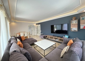 Трехкомнатная квартира на первой линии в районе Махмутлар