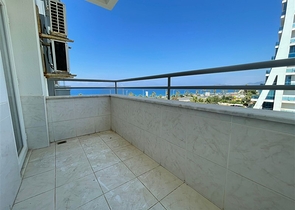 Трехкомнатная квартира на первой линии в районе Махмутлар