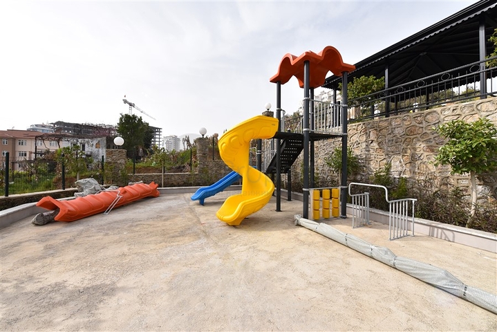 Новый пентхаус 3+1 в районе Махмутлар 750 м от моря