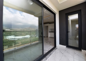 Новый пентхаус 3+1 в районе Махмутлар 750 м от моря