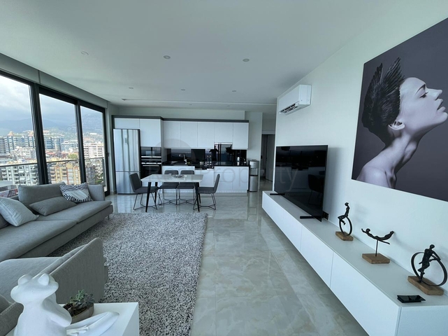 Квартира с панорамным видом на первой береговой линии