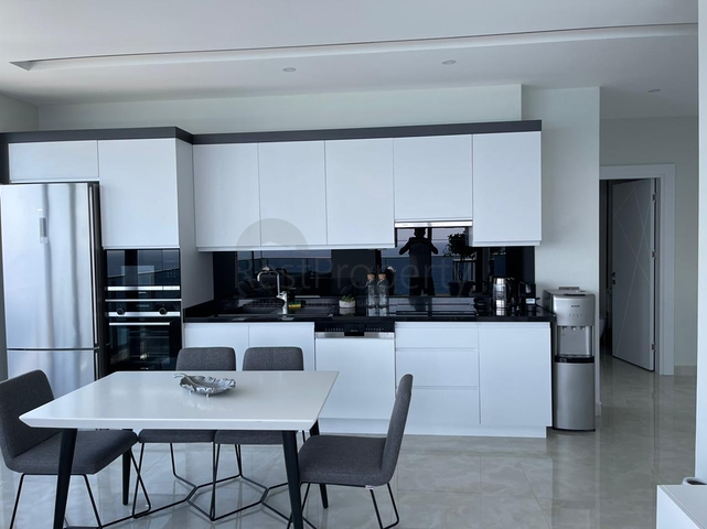 Квартира с панорамным видом на первой береговой линии