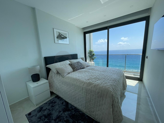 Квартира с панорамным видом на первой береговой линии