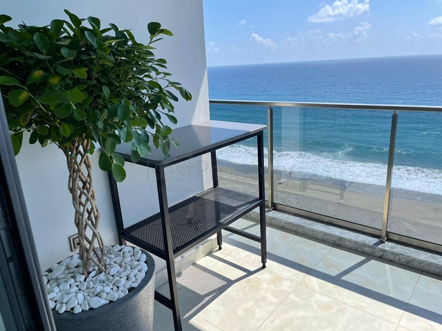 Квартира с панорамным видом на первой береговой линии