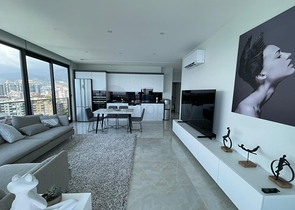 Квартира с панорамным видом на первой береговой линии