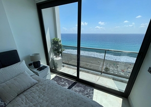 Квартира с панорамным видом на первой береговой линии