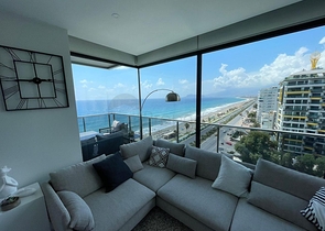 Квартира с панорамным видом на первой береговой линии