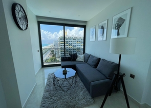 Квартира с панорамным видом на первой береговой линии