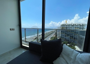 Квартира с панорамным видом на первой береговой линии