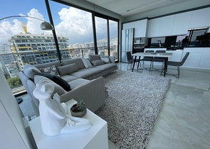 Квартира с панорамным видом на первой береговой линии